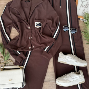 Conjunto Deportivo cafe